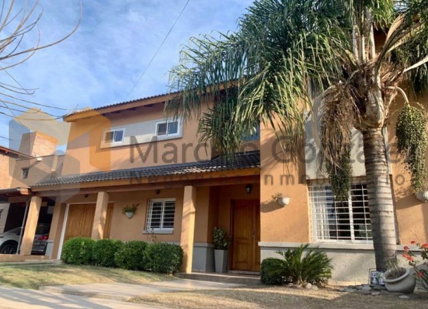 CAÑITAS: ESPECTACULAR, 2 PLANTAS , PATIO Y PILETA, ESCRITURA