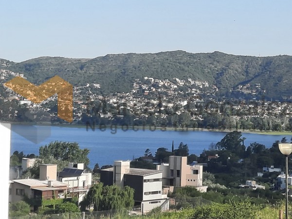 VILLA DEL LAGO: BARRIO LA LOMA VISTA AL LAGO