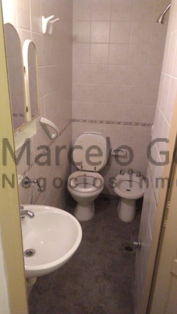 CENTRO: RECICLADO 2 DORM.C/DEPEND, ESCRITURA, CON COCHERA
