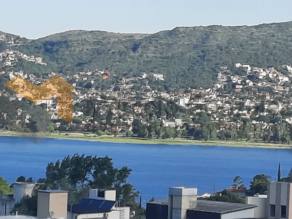 VILLA DEL LAGO: BARRIO LA LOMA VISTA AL LAGO